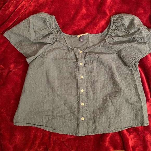 Top - Picture 3 of 4